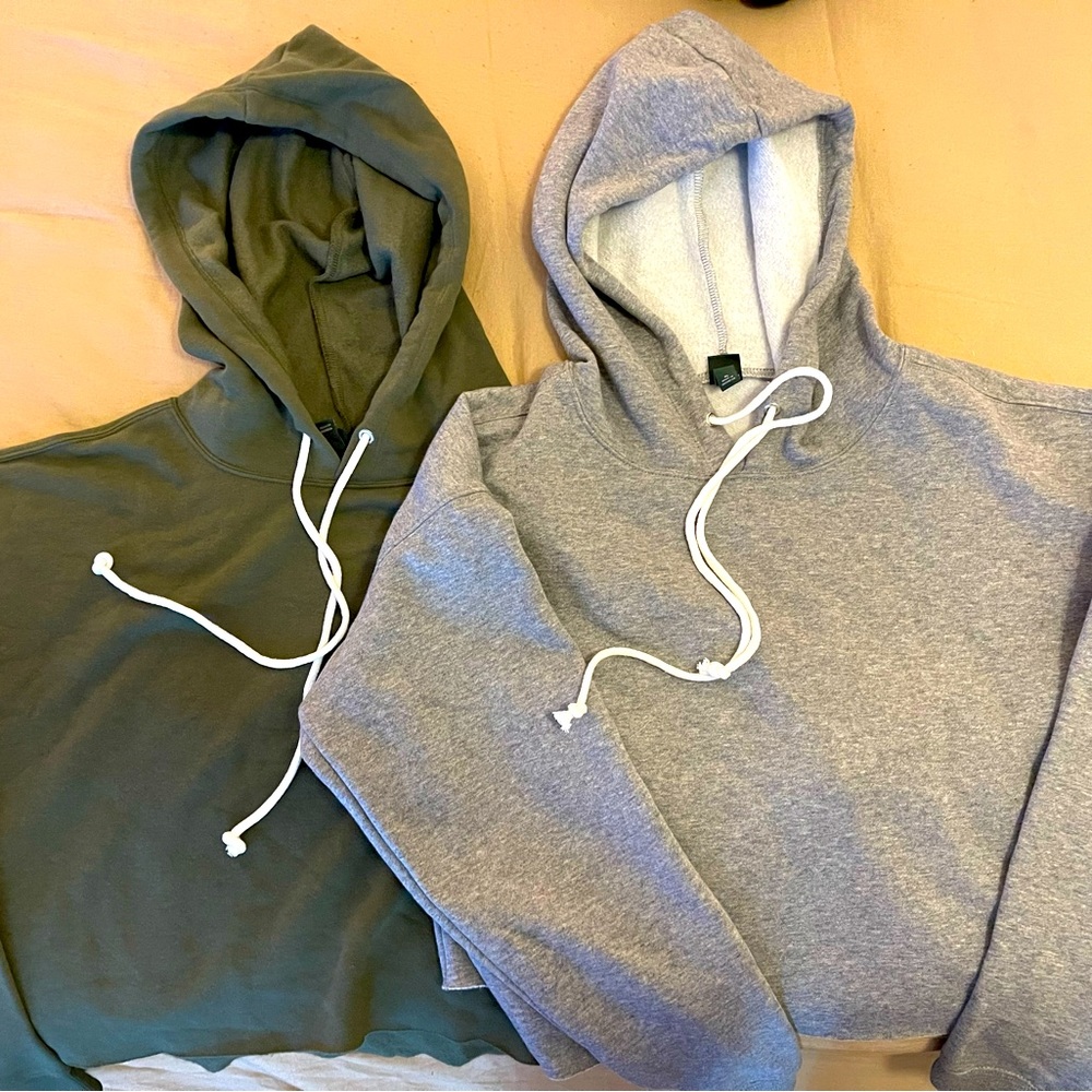 Women’s cropped hoodies